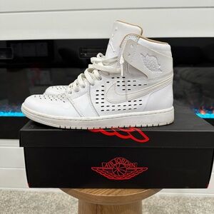 Air Jordan 1 - High - Size 10